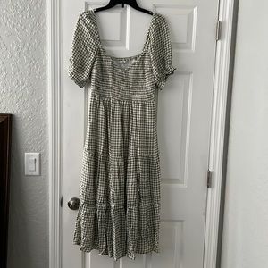 Abercrombie Short-Sleeve Smocked Midi Dress size large
